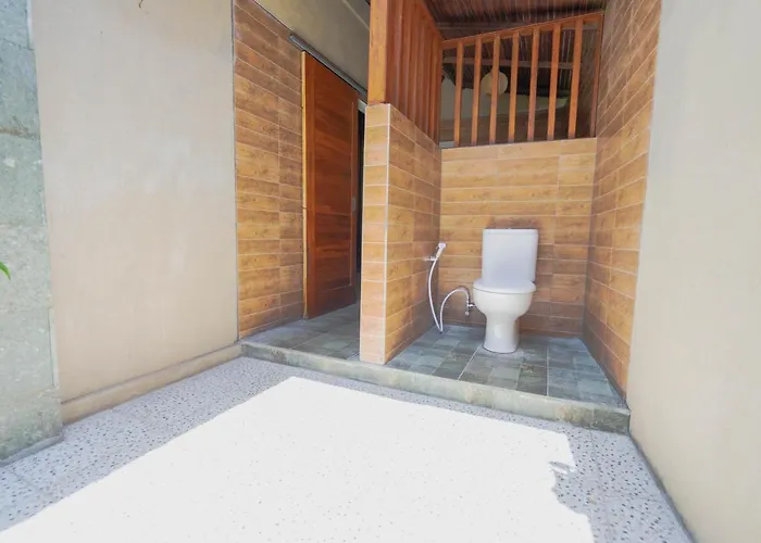 Damar Sanjaya Uttama Lodge Amed