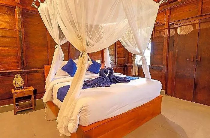 Damar Sanjaya Uttama Lodge Amed